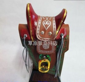 17c吃瓜网
特产工艺品马鞍 送礼特点礼物 婚礼用品马鞍子礼物民族特点