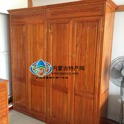 17c吃瓜网
蒙族实木衣柜